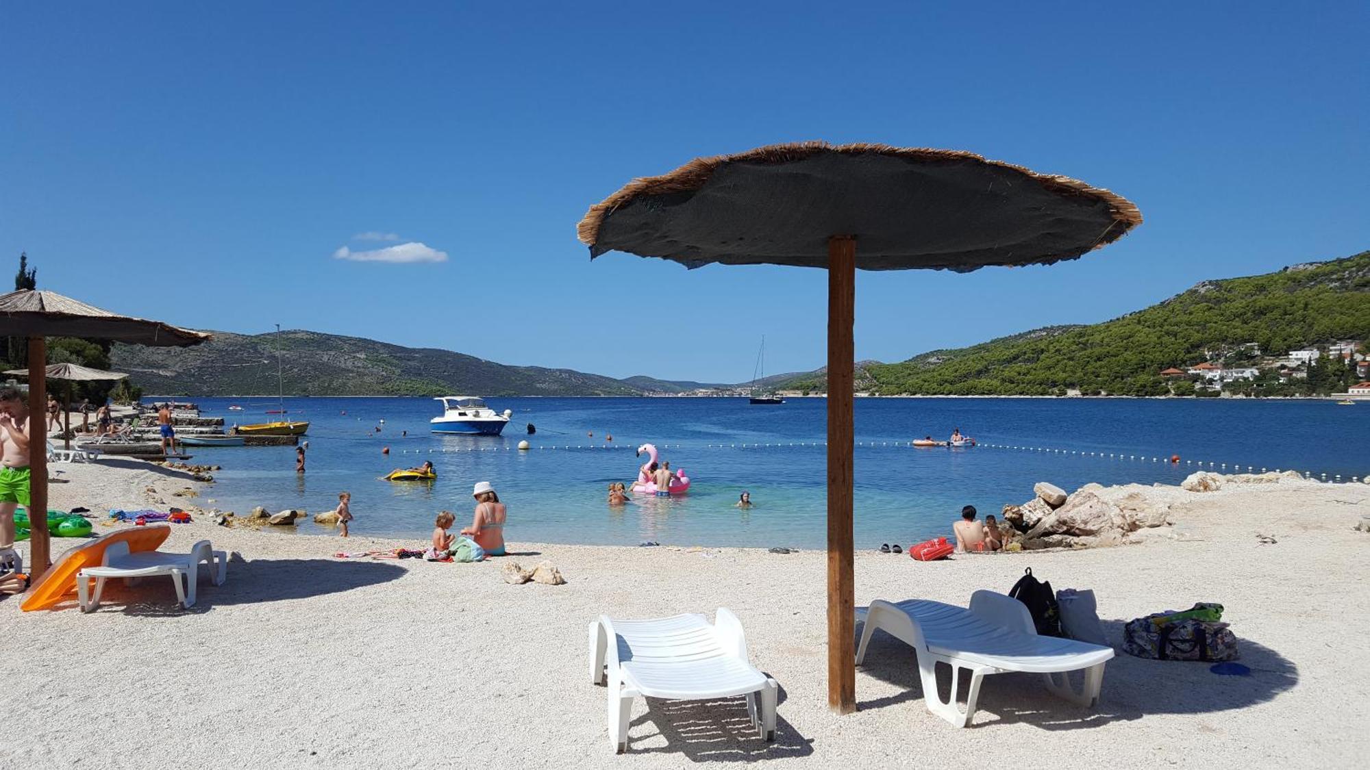 Apartmani I & J Seric Seget Vranjica Exteriör bild